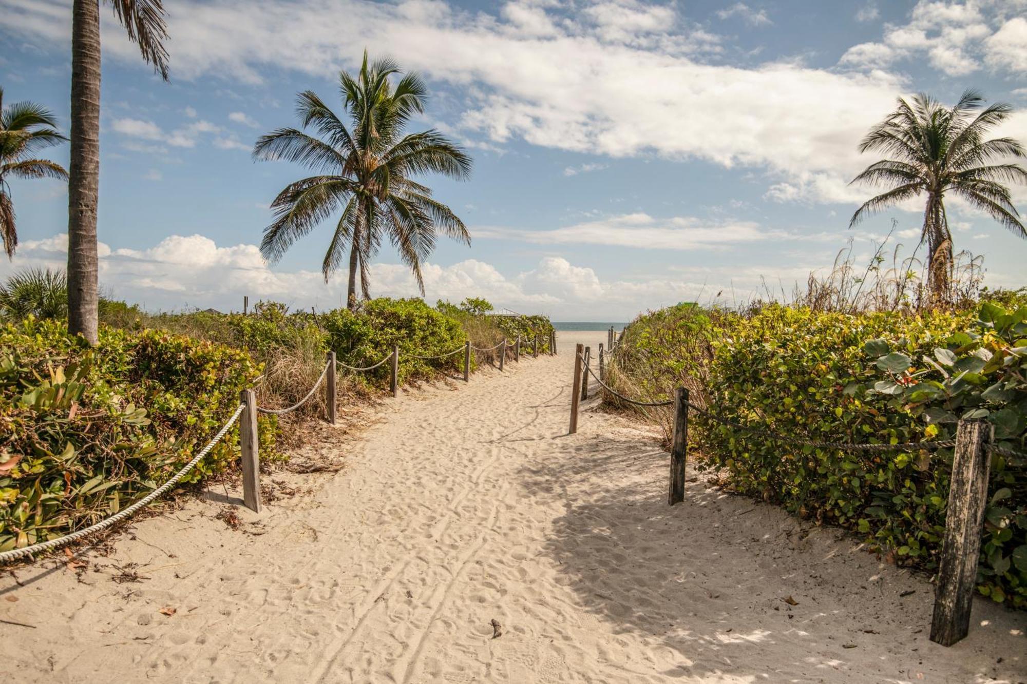 Renzzi On The Beach Miami Beach Bagian luar foto